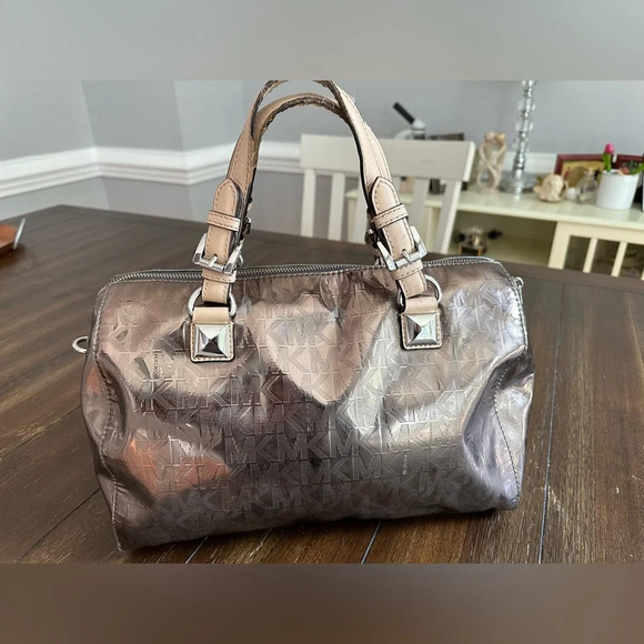 Michael Kors satchel - Picture 2 of 16